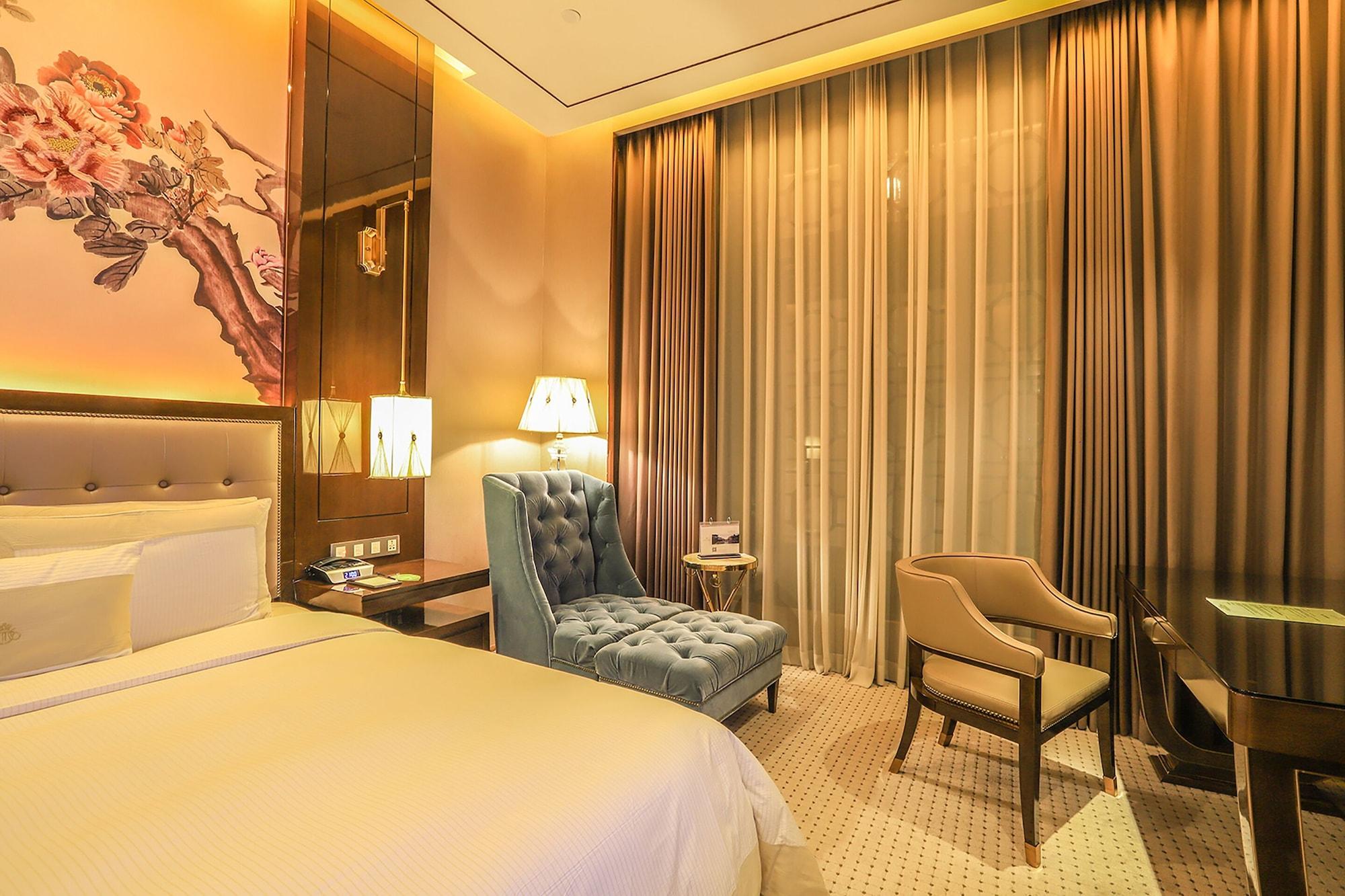Royal Garden Hotel Shanghai-Free Shuttle To And From Disney & Pvg & Close Metro Line2 Easy To Sha New Expo Ngoại thất bức ảnh