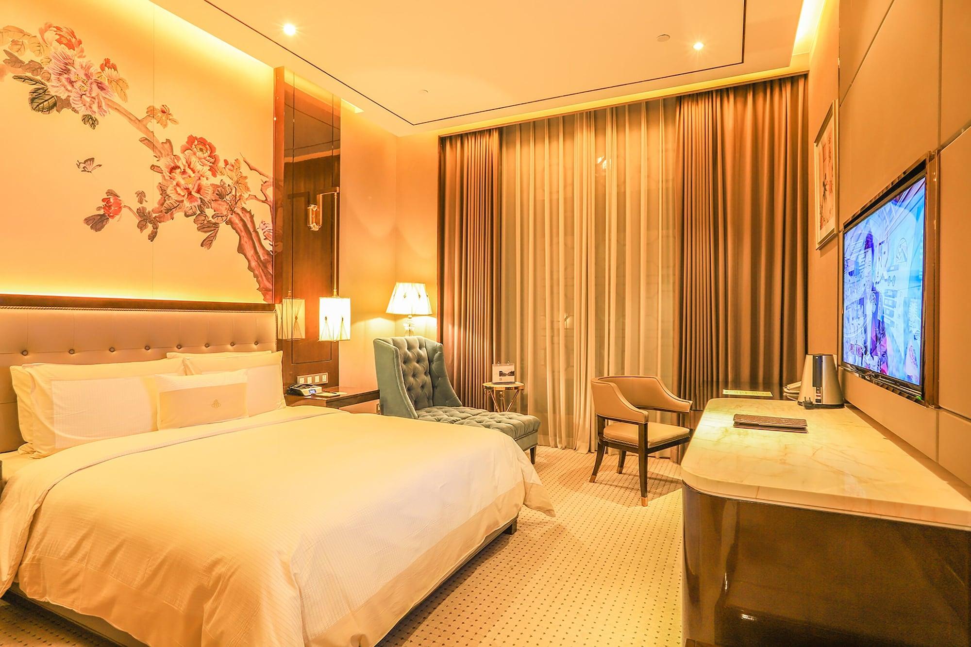 Royal Garden Hotel Shanghai-Free Shuttle To And From Disney & Pvg & Close Metro Line2 Easy To Sha New Expo Ngoại thất bức ảnh