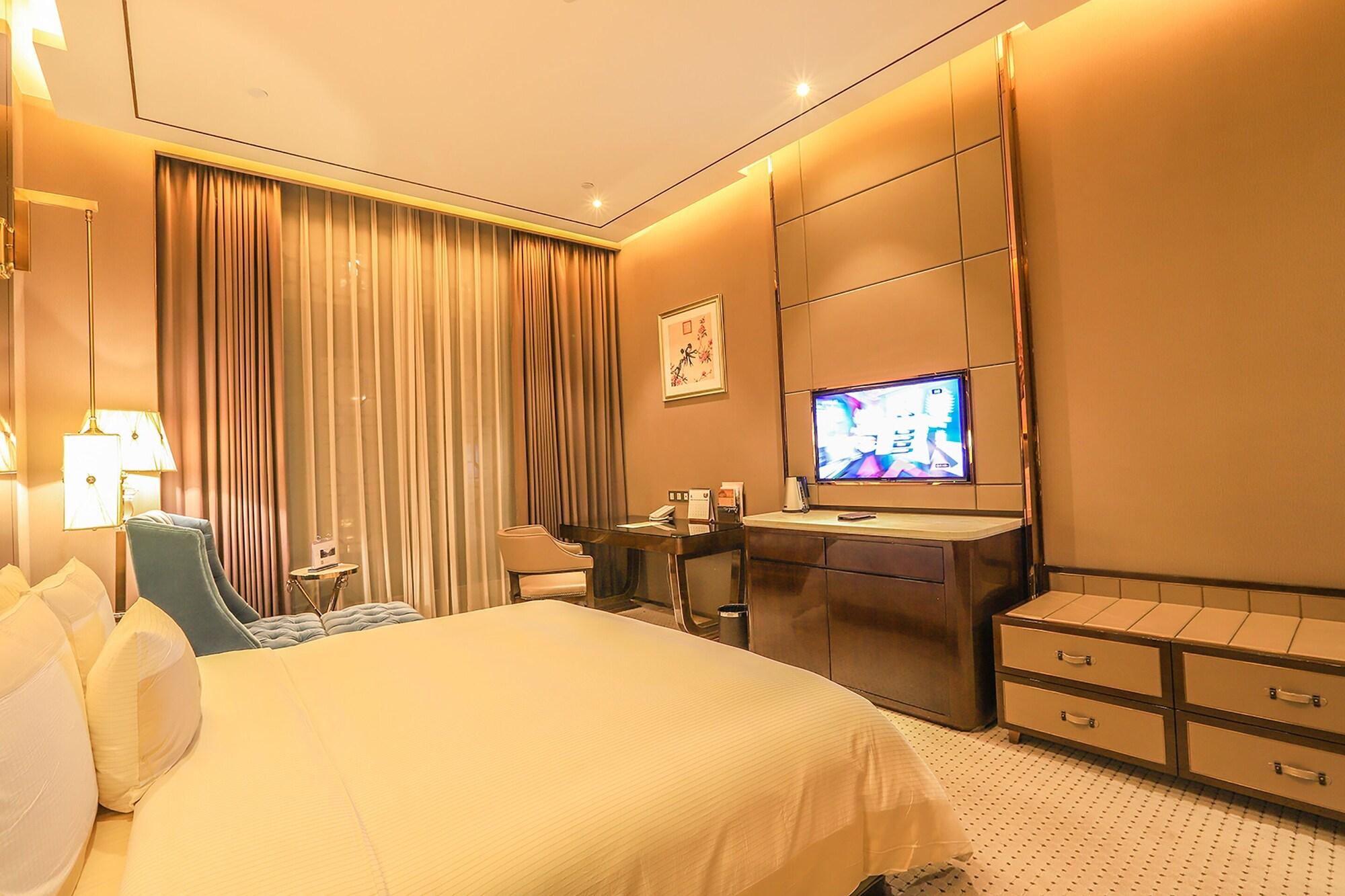 Royal Garden Hotel Shanghai-Free Shuttle To And From Disney & Pvg & Close Metro Line2 Easy To Sha New Expo Ngoại thất bức ảnh