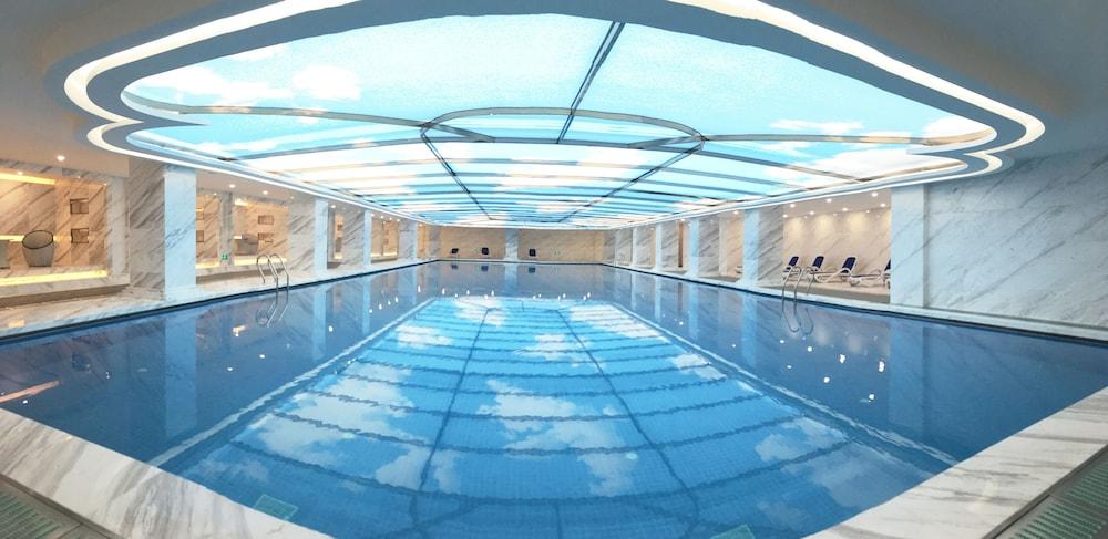 Royal Garden Hotel Shanghai-Free Shuttle To And From Disney & Pvg & Close Metro Line2 Easy To Sha New Expo Ngoại thất bức ảnh
