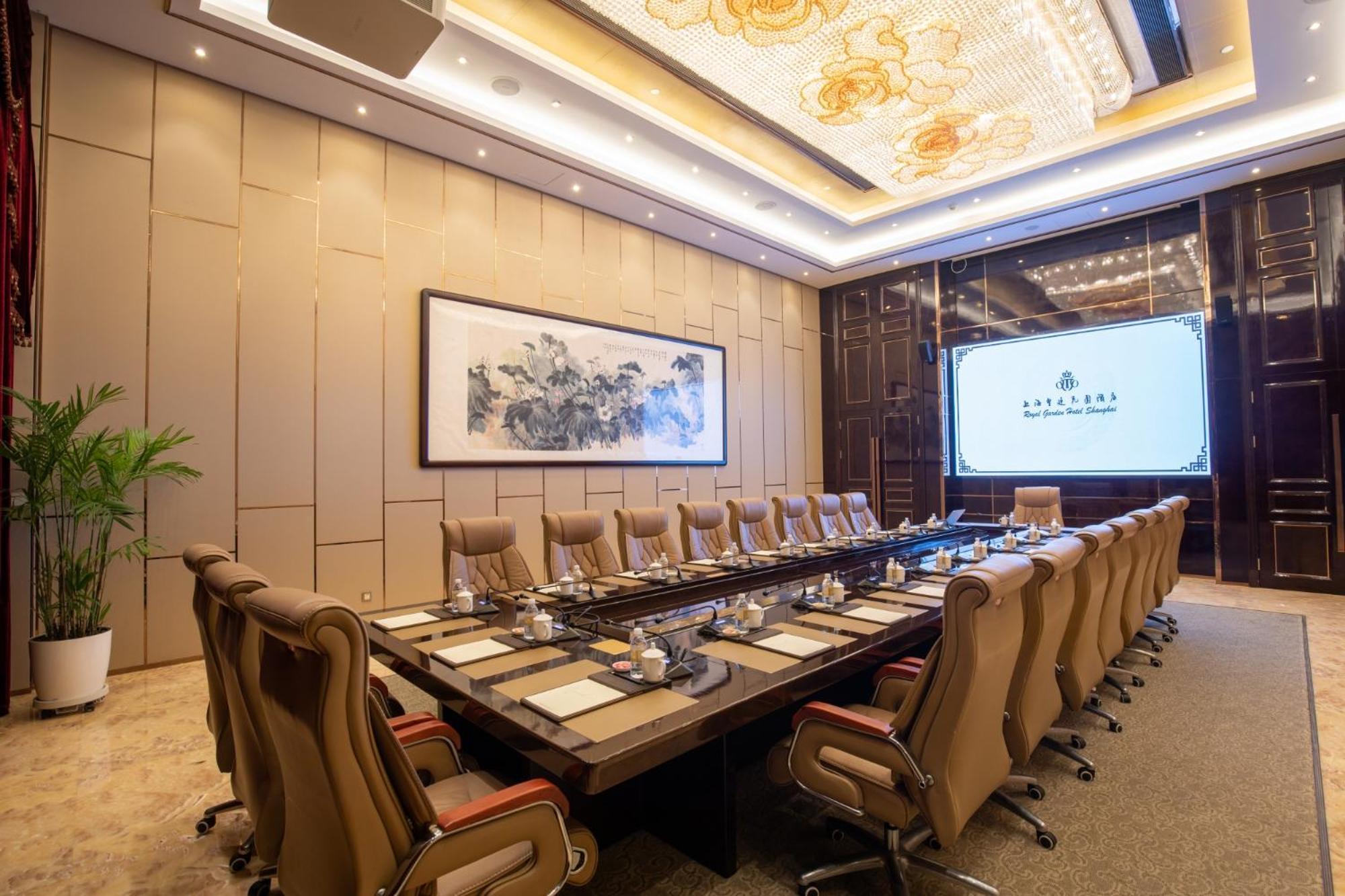 Royal Garden Hotel Shanghai-Free Shuttle To And From Disney & Pvg & Close Metro Line2 Easy To Sha New Expo Ngoại thất bức ảnh