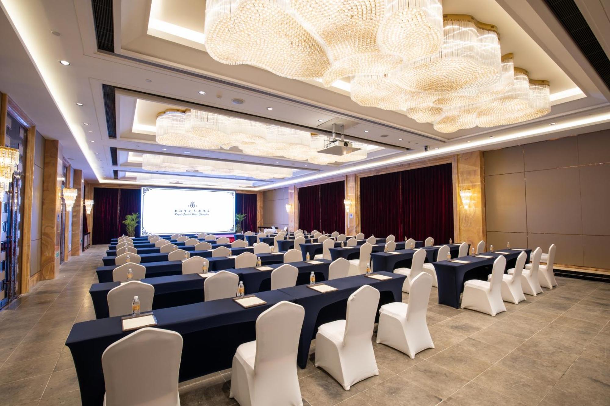 Royal Garden Hotel Shanghai-Free Shuttle To And From Disney & Pvg & Close Metro Line2 Easy To Sha New Expo Ngoại thất bức ảnh