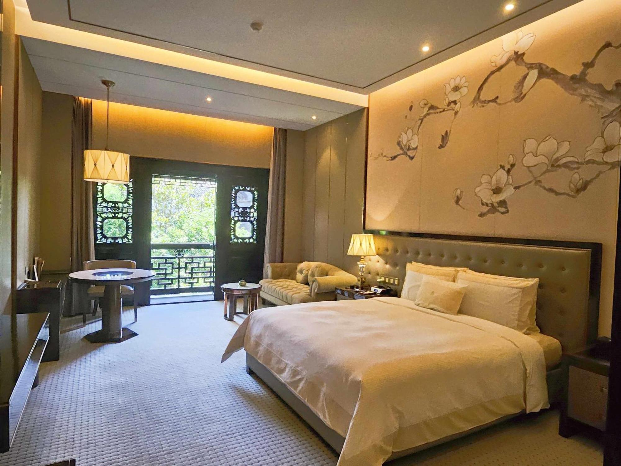 Royal Garden Hotel Shanghai-Free Shuttle To And From Disney & Pvg & Close Metro Line2 Easy To Sha New Expo Ngoại thất bức ảnh