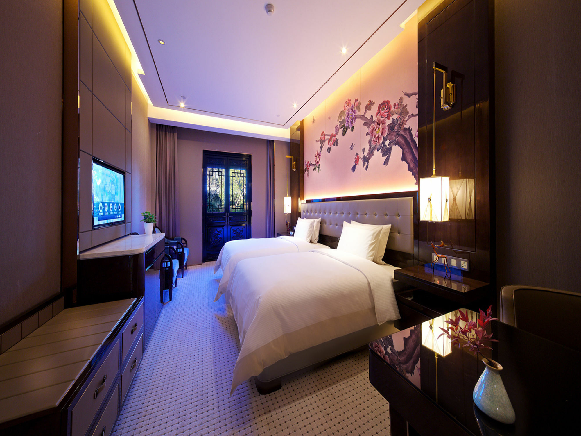 Royal Garden Hotel Shanghai-Free Shuttle To And From Disney & Pvg & Close Metro Line2 Easy To Sha New Expo Ngoại thất bức ảnh
