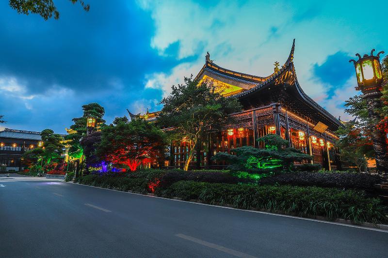Royal Garden Hotel Shanghai-Free Shuttle To And From Disney & Pvg & Close Metro Line2 Easy To Sha New Expo Ngoại thất bức ảnh